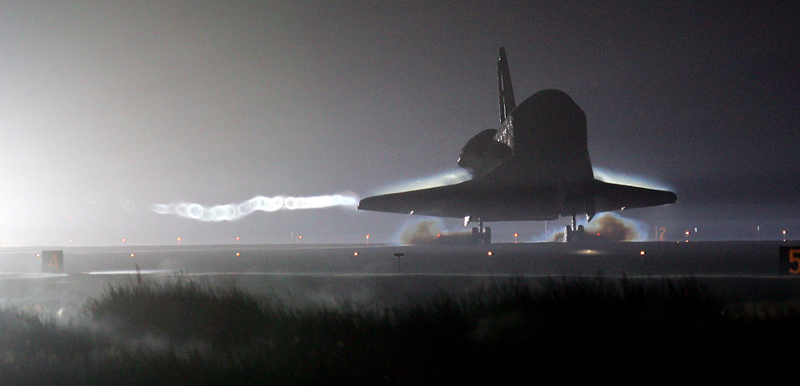 Illustration for article titled 30 Years of the Space Shuttle Program in Pictures